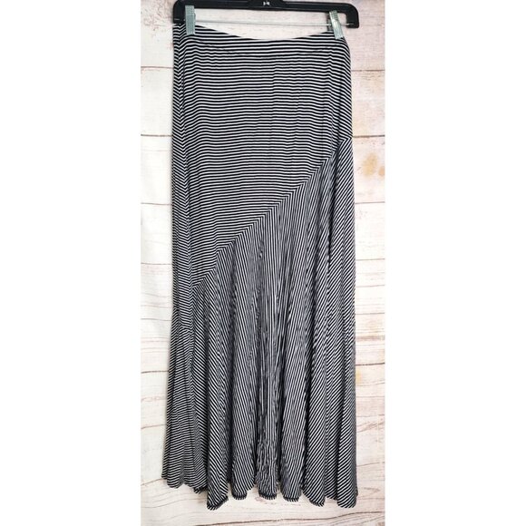 Chico’s Black & Neutral Striped Maxi Skirt Size 1 | Stylish Pull-On Long Skirt - Picture 1 of 12